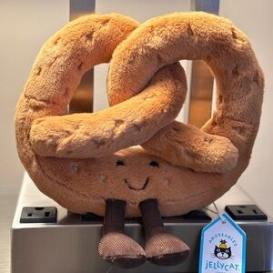 Jellycat Amuseable Pretzel